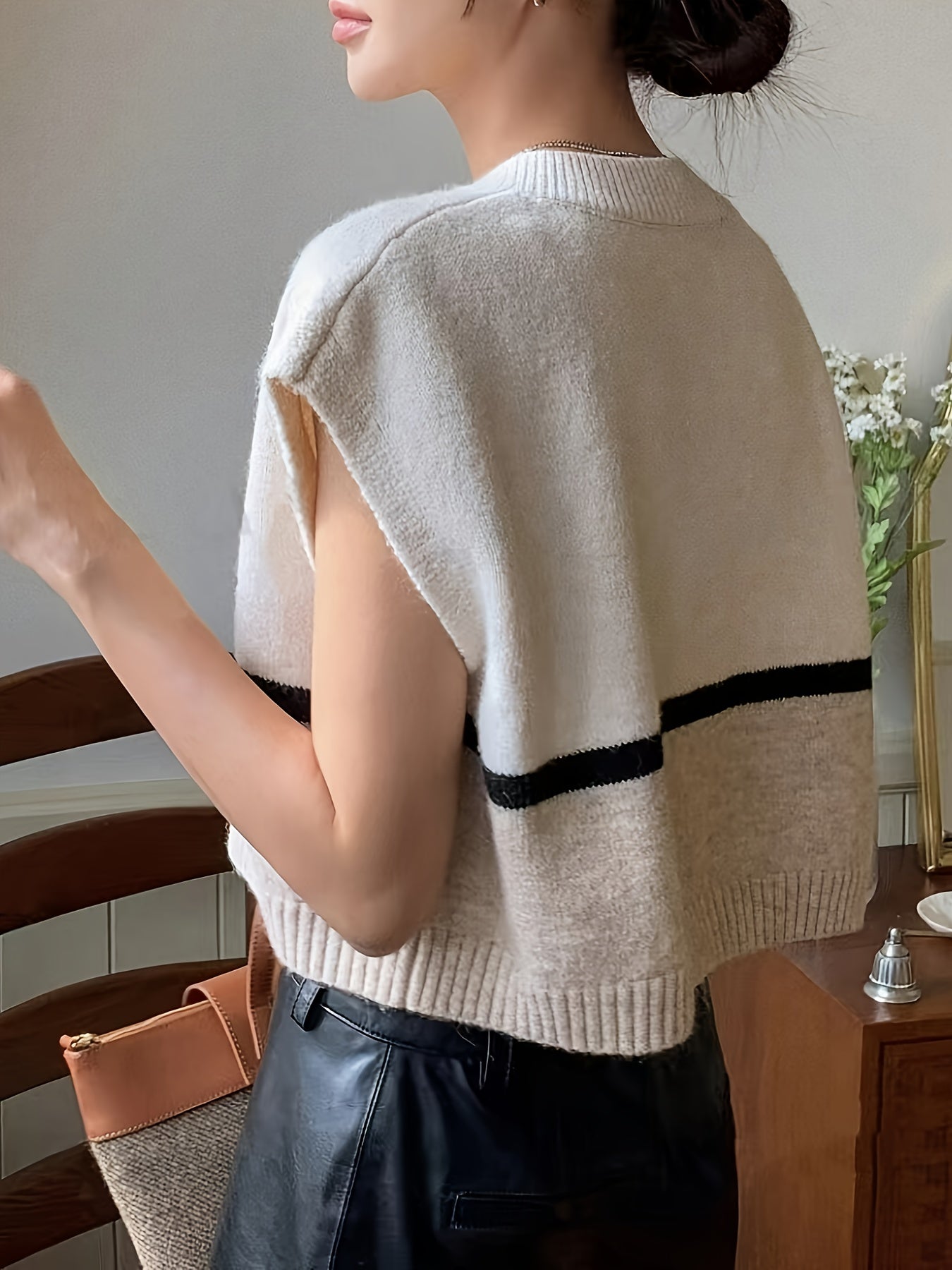 Elegant Apricot Colorblock Sweater Vest for Women with V Neck Sleeveless Cropped Oversized Knit Style