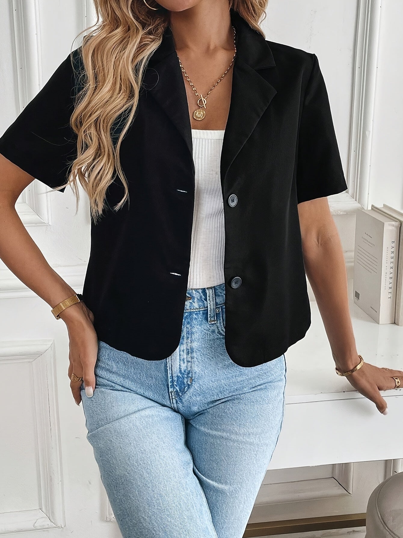 Elegant Cropped Blazer for Women with Notch Lapel Short Sleeve Button Front Casual Style
