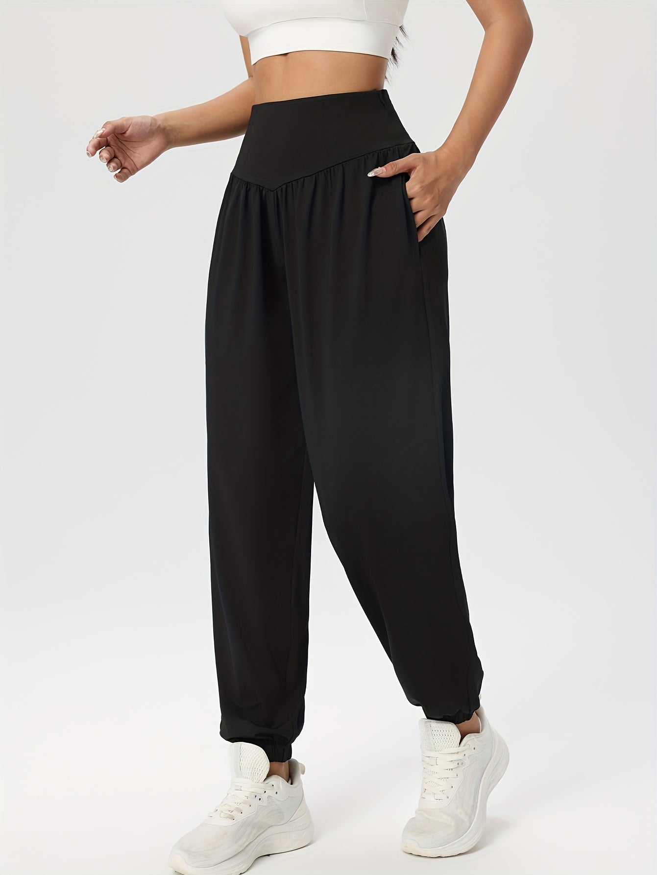 Effortless Black Jogger Pants for Women with High Waist Elastic Cuff Relaxed Fit Casual Style
