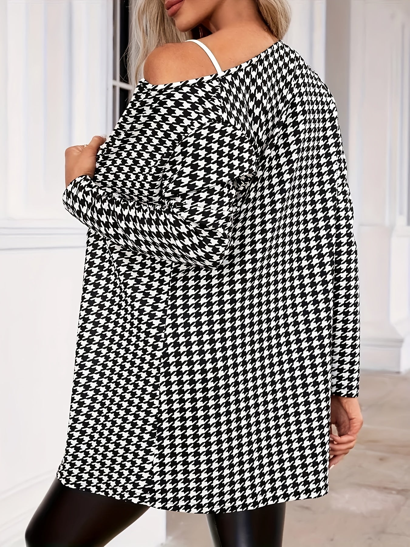 Elegant Houndstooth Print Cardigan for Women with Open Front Long Sleeve Longline Duster Style