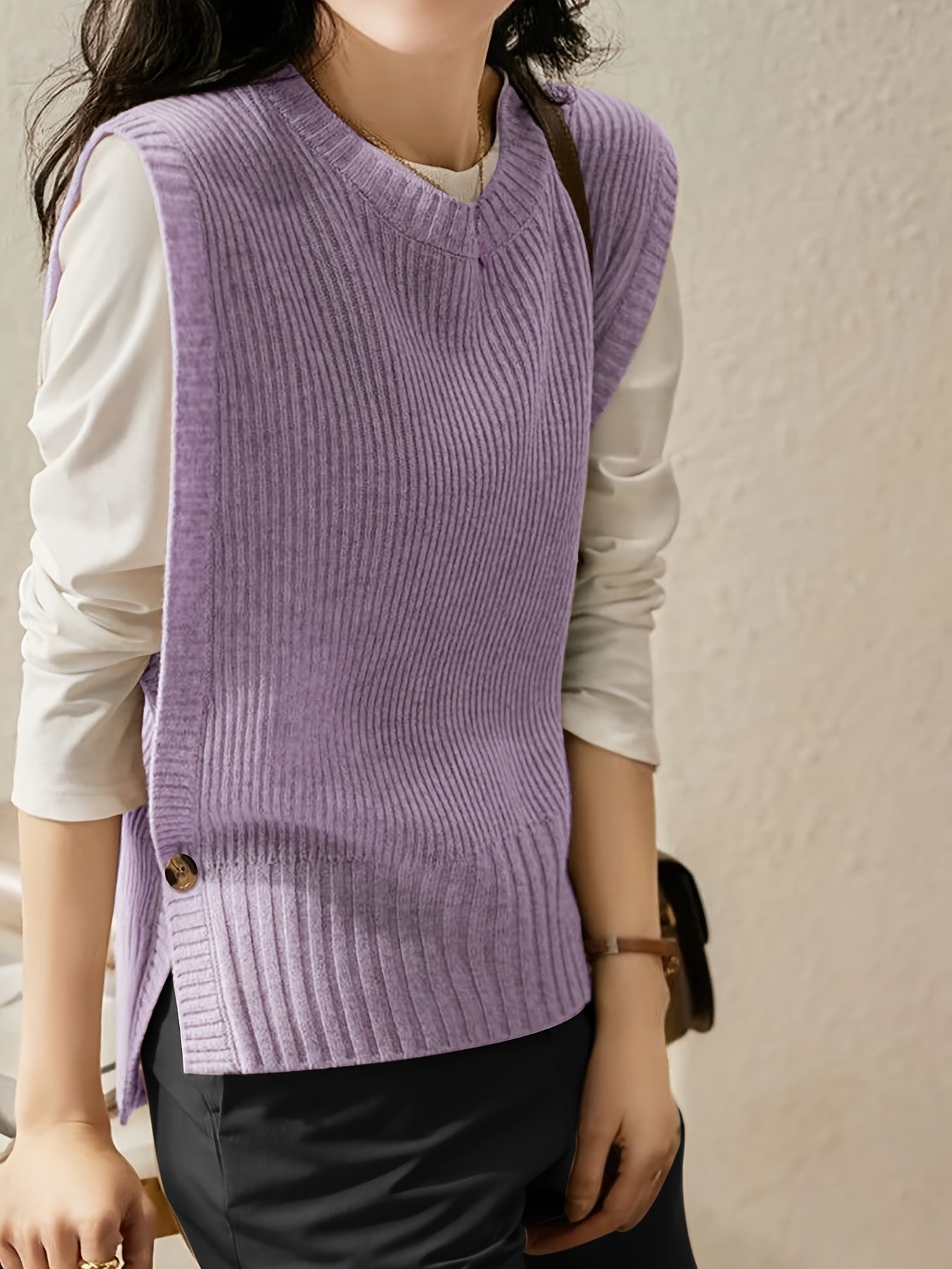 Comfortable Ribbed Sweater Vest for Women with Round Neck Sleeveless Oversized Relaxed Knit Style