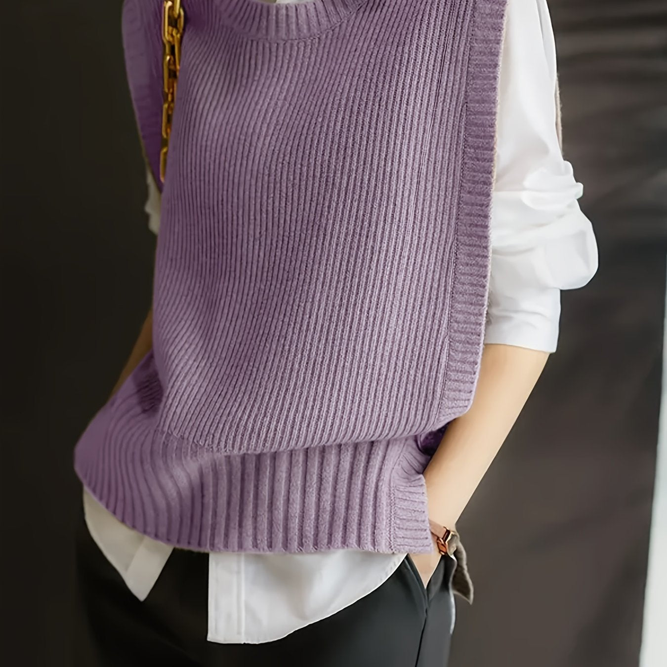 Comfortable Ribbed Sweater Vest for Women with Round Neck Sleeveless Oversized Relaxed Knit Style