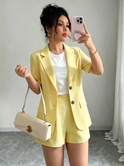 Elegant Tailored Short Suit for Women with Notched Lapel Half Sleeve Button Front Blazer Two Piece Style