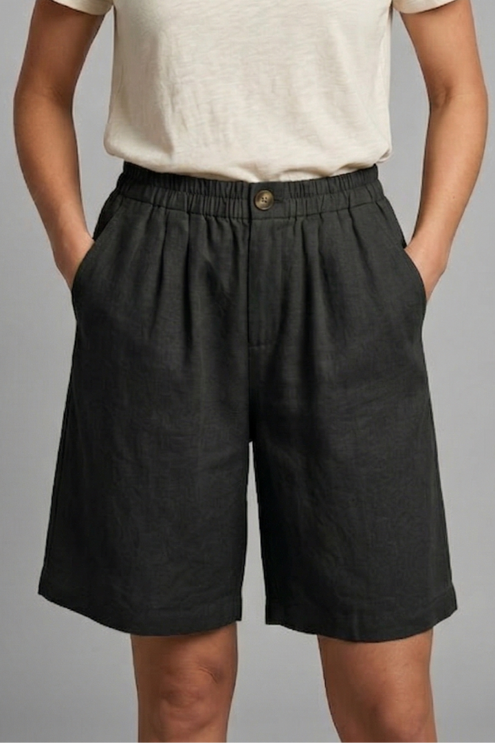 Effortless Linen Bermuda Shorts for Women with Elastic Waist Pleated Knee Length Casual Style