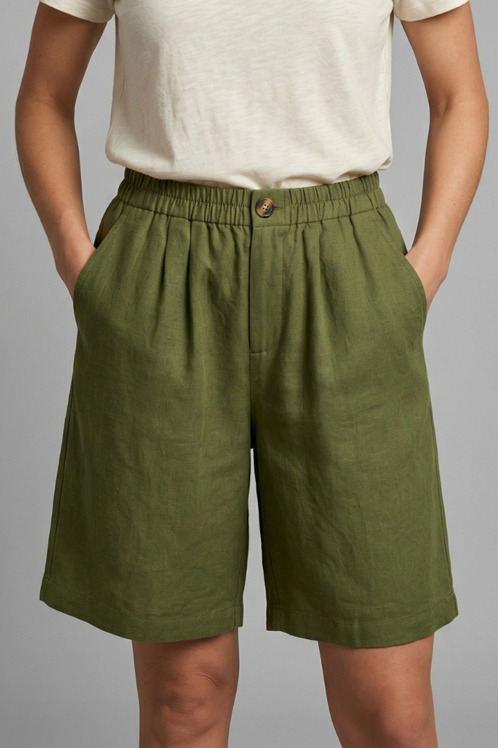 Effortless Linen Bermuda Shorts for Women with Elastic Waist Pleated Knee Length Casual Style